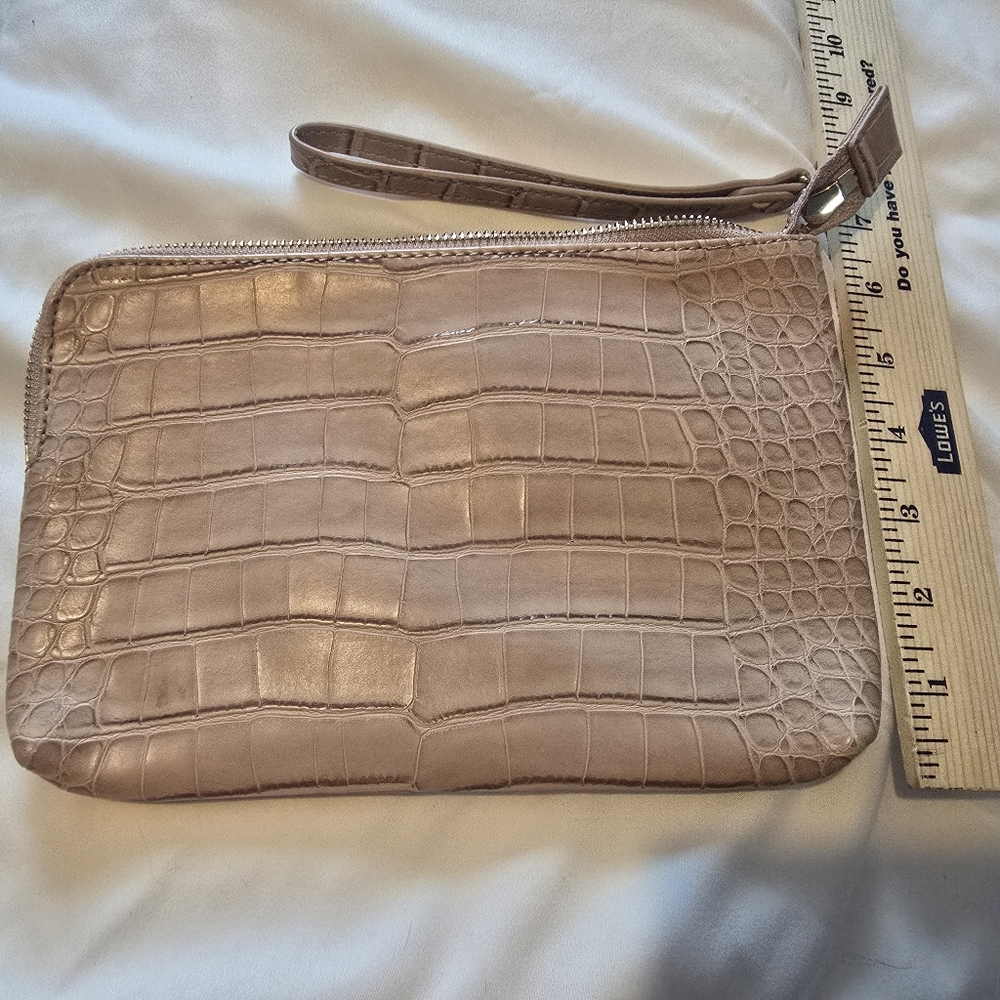 Loft Wristlet